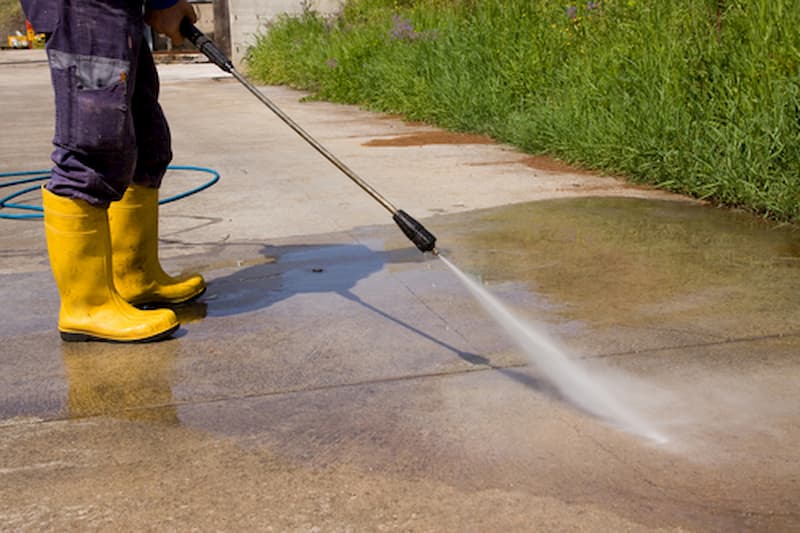 Signs You Need Driveway Cleaning